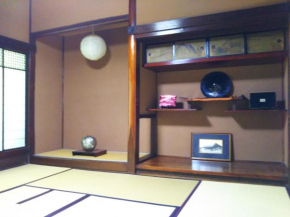 ゲストハウス「古民家の宿梨本軒」, Kamitakai District